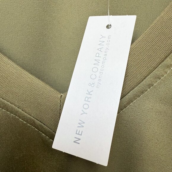 New York & Company Womens Top Plus Size 3X Puff Sleeve V-Neck Satin Blouse Green - Picture 10 of 11